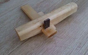 傳統(tǒng)木工制作勒刀子(辛全生大師) 傳統(tǒng)木工制作勒刀子(辛全生大師)